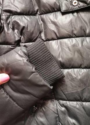 Черная зимняя короткая курточка3 фото