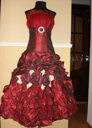 Вечернее коктейльное платье с корсетом разм. 42-44(украинский)