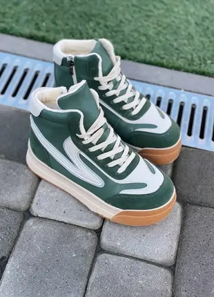 Зелені зимові кросівки