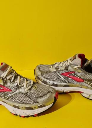 Brooks vapor 9 40р. 25.5см кросівки для бігу та тренувань
