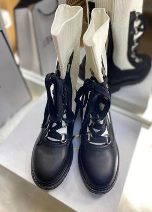 Кожаные ботинки в стиле dior на шнуровке diorland, с вставкой из белого хлопка3 фото