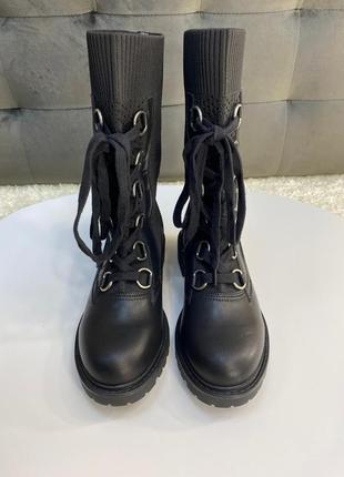 Кожаные ботинки в стиле dior на шнуровке diorland, с вставкой из черного хлопка1 фото