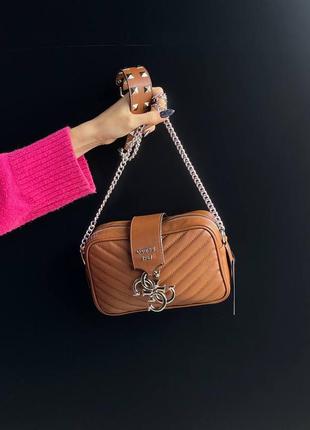 Женские кожаная сумка guess mini brown