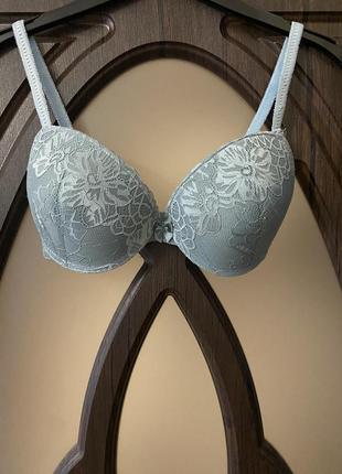 Шикарний, базовий, бюстгальтер світло сірого кольору, від бренду: secret possessions👌