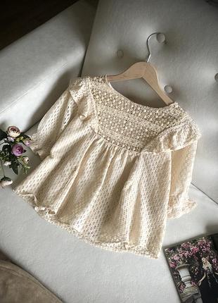 Мереживна блузка бежева