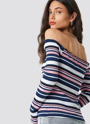 Топ жіночий na-kd лонгслів з відкритими плечима мультиколор