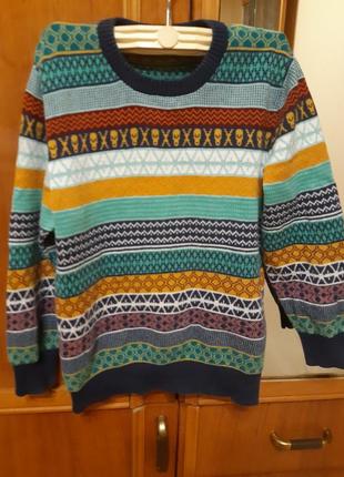 Яскрава кофта