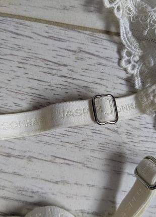 Ніжний пояс для панчох з натуральним шовком*.