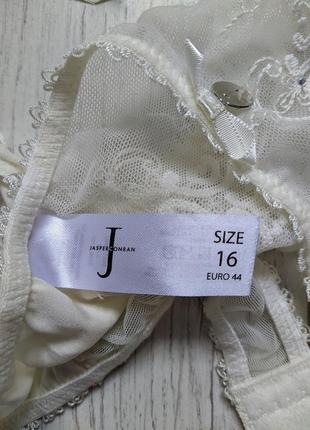 Ніжний пояс для панчох з натуральним шовком*.