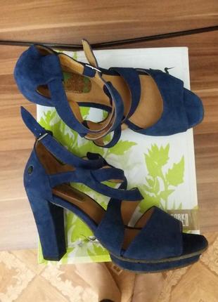Шикарные итальянские босоножки, р. 38