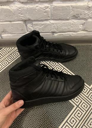 Шкіряні кросівки adidas