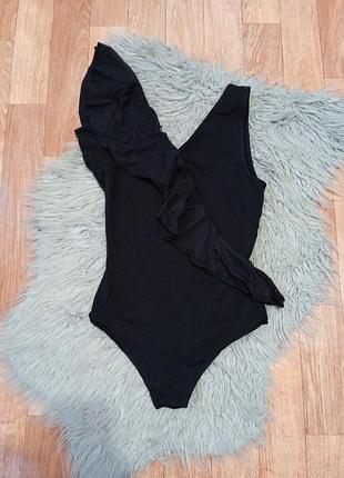 Боді з обємним воланом