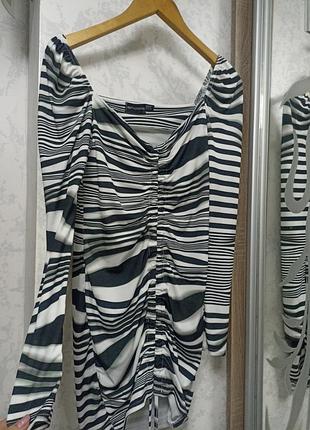 Платье в полоску на затяжке 3