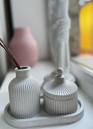 Набор ваза и шкатулка на подставке