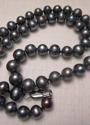 Намисто сріблясті перли.