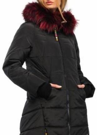 Стильный пуховик средней длины с меховым брелоком 32-40 евро