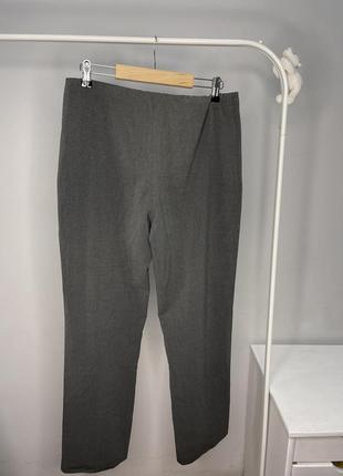 Сірі класичні брюки зі стрілками3 фото