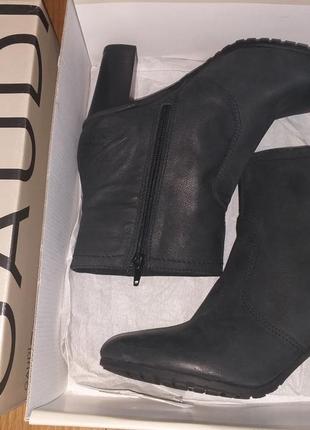 Новые полусапожки gaudi