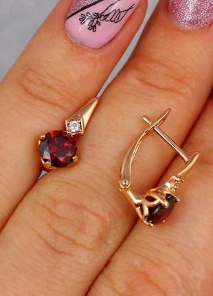 Сережки xuping jewelry бурулька з червоними каменями 1.5 см золотисті2 фото