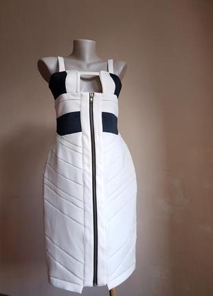 Приголомшливе бандажну сукню міді arrogani cat британія