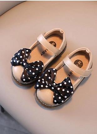 Детские нарядные туфли