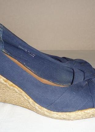 Текстильні босоніжки