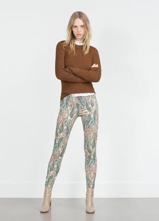 Укороченные брюки в принт zara