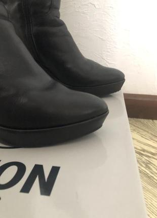 Неймовірно круті чобітки