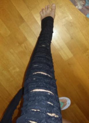 Стильні джинси скінні з високою посадкою і порізами top trends 36 розмір2 фото