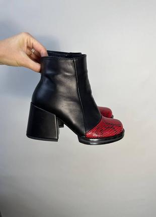 Ботинки ботильоны кожаные чёрные с красным цвет по выбору