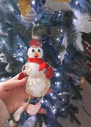 Сніговик хенд мейд😁  виконую на замовлення різні іграшки і віночки за вашим бажанням💫💥🤍