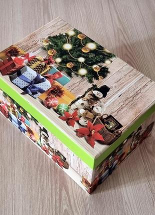 Картонна коробка для різдвяних новорічних подарунків2 фото