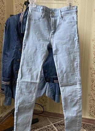 Джинси скіні