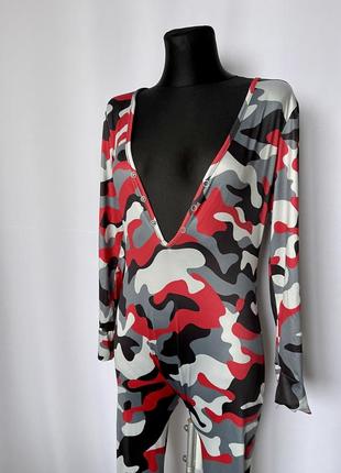Комбинезон пижама защитный расцветка красный серый пижама костюм на кнопках2 фото