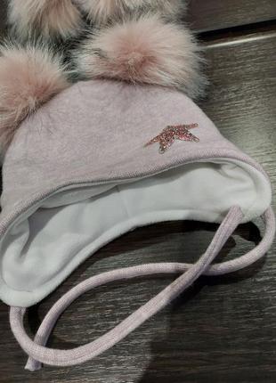 Шикарная зимняя шапка на синтепоне и флисе лавандовая с двумя бубонами 2-3 года3 фото