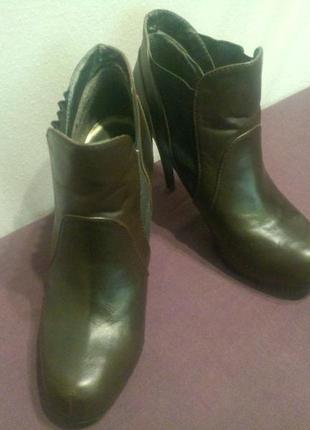 Next runway collection черевики ботильйони