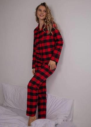 Трикотажна піжамка хлопкова піжамка на гудзиках пижама на пуговицах трендова піжама в клітинку червона клітинка