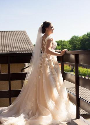 Невероятное свадебное платье  от известного бренда3 фото