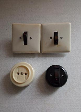 Вмикачі та розетки