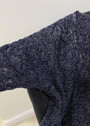 Синий свитер-паутинка с рукавом летучая мышь4 фото