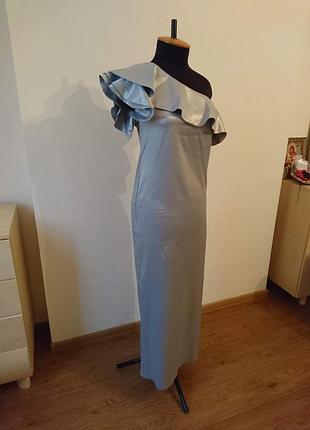 Вечірня сукня з воланами