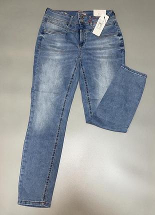 Джинси блакитного кольору, сток