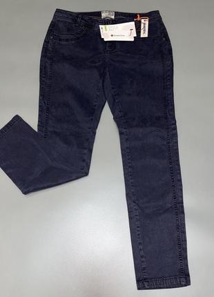 Джинси темно-синього кольору, сток
