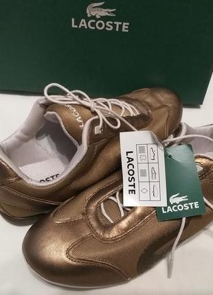 Жіночі кросівки lacoste