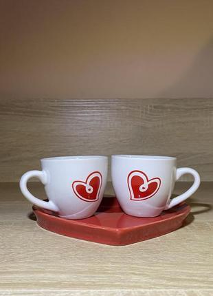 Новий набір (2 чашки та тарілка у формі серця) | в коробці1 фото