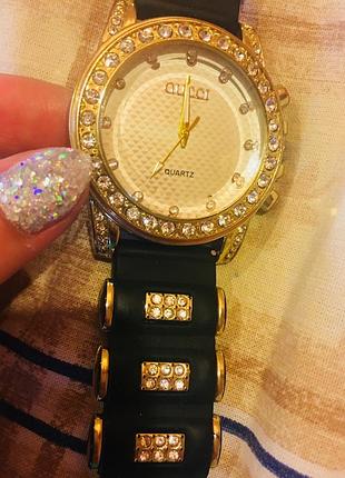 золотые часы Gucci каучук стразы Gucci цена 150 грн 18412794