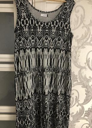 Стильное летнее трикотажное платье