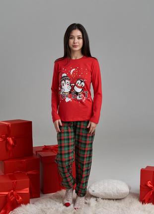 Жіночий комплект зі штанами в клітинку - новорічні пінгвіни - family look мама/донька