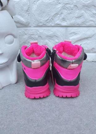 Дитячі зимові черевики для дівчинки4 фото