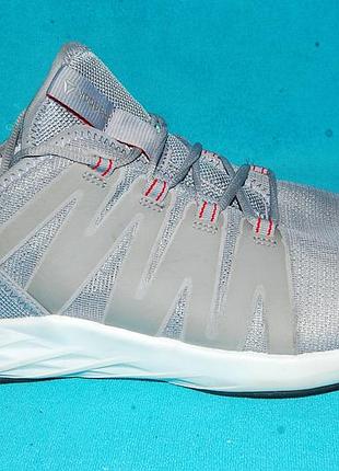 Кроссовки спорт reebok 47 размер серые
